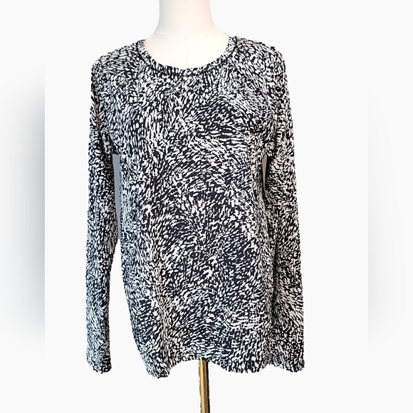 Tops - ATHLETA Black and White Ribbed Long‎ Sleeve Sweatshirt
